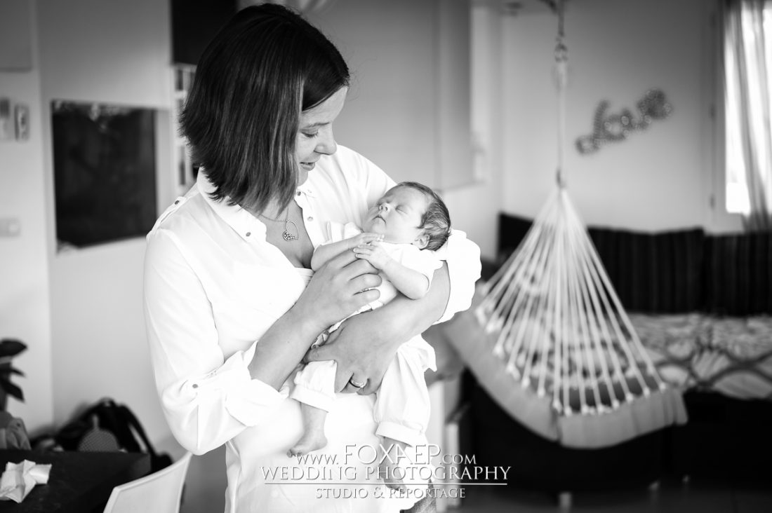 Emy ! Un bébé, un nouveau né.. Une jolie poupée ! — FOXAEP, photographe Bourgogne