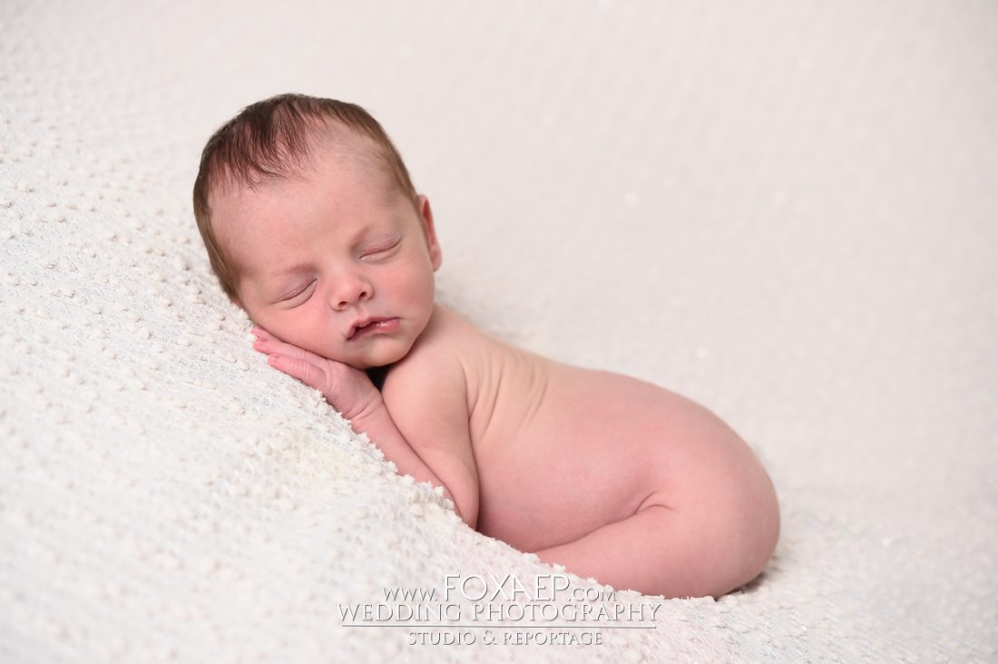 Guillaume – Nouveau né Bébé — FOXAEP, photographe Bourgogne