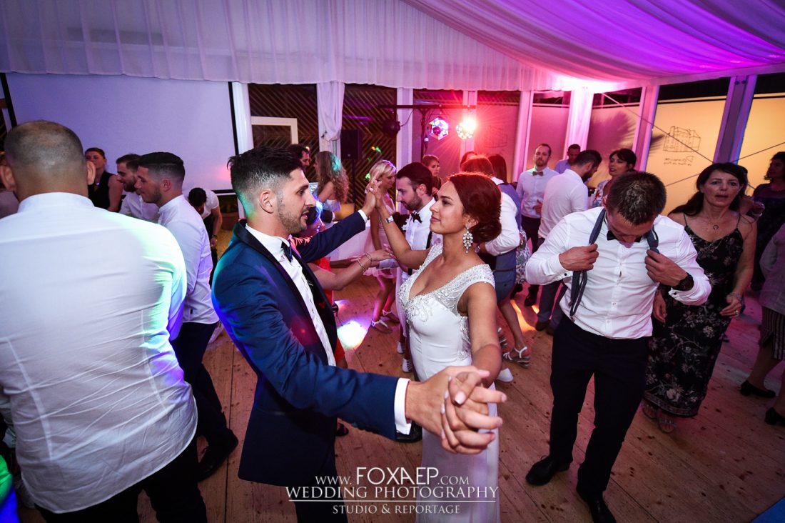 Mariage Domaine Pont de Pany – Jordan & Magdalena — FOXAEP, photographe Bourgogne
